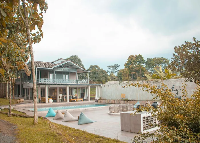 Villa Holy By The Villas 100